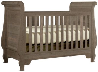 Grand Sleigh Crib
